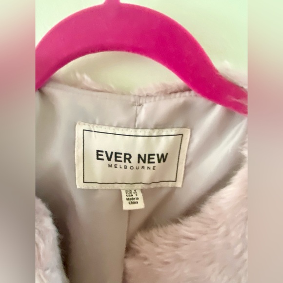 Ever new faux fur jacket !! - Picture 3 of 3